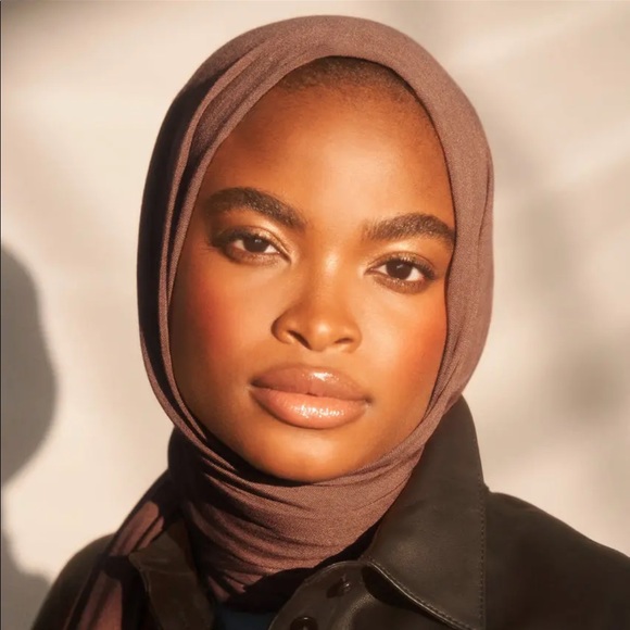 Bamboo Woven Hijab in 2 colors - Picture 2 of 5